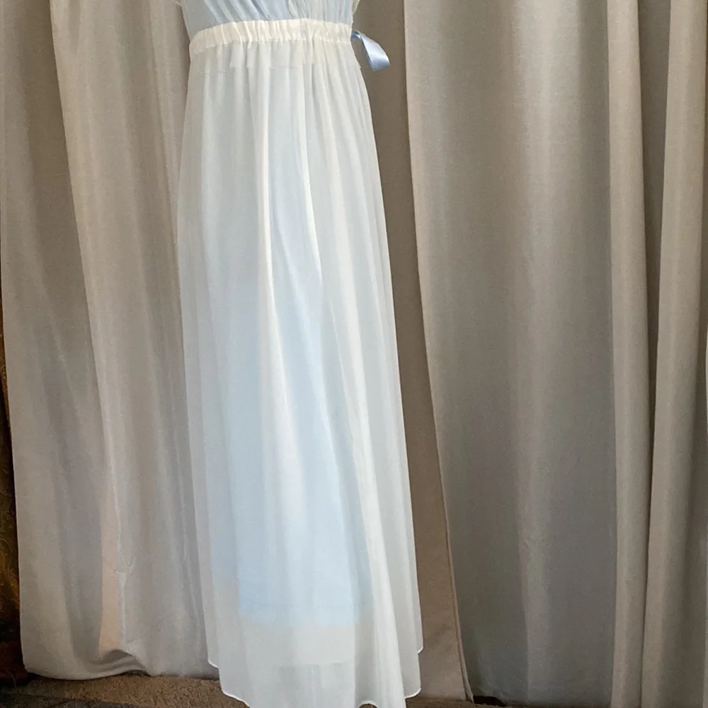Flora night gown